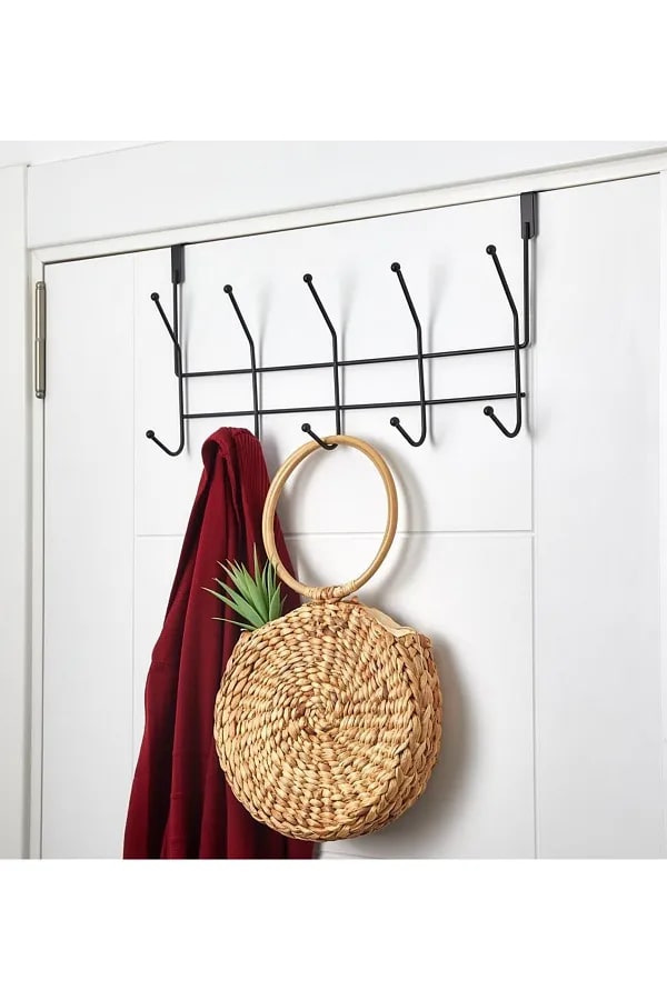 علاقة ملابس