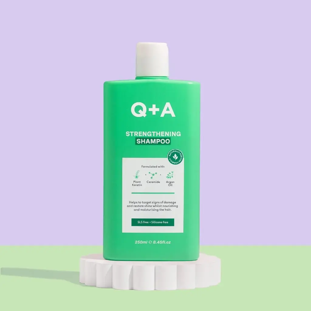 Q+A STRENGHTHENING SHAMPOO